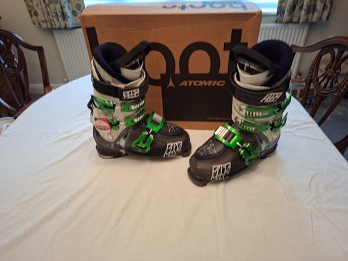 Atomic waymaker ski boots - 90,