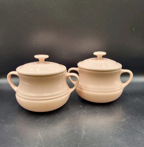 Pair creuset chiffon - of,