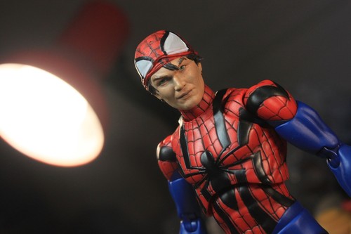 Marvel mafex spiderman peter - marvel,
