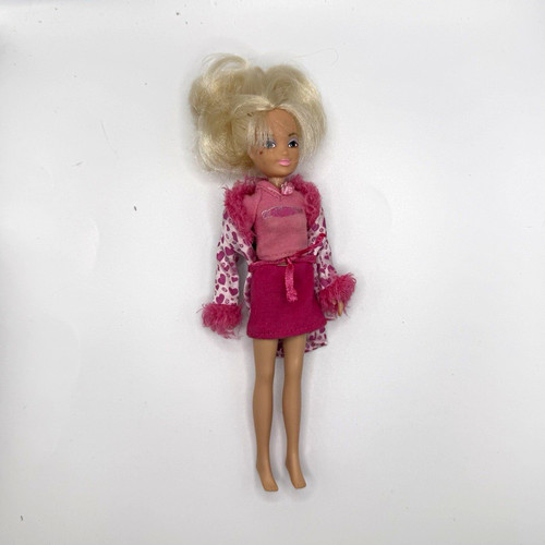Sindy fashion doll blonde - fashion, in
