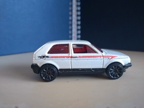 Hot wheels golf mk2 - hot,