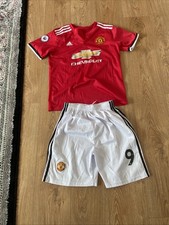 Teens 15-16 Size Medium Manchester United Football Kit Slight Wear And Tear