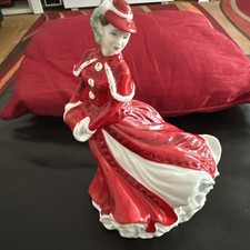 ROYAL DOULTON Figurine HN4552