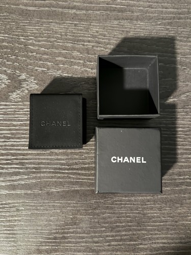Authentic chanel earrings - authentic,