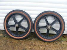 vintage pair of Raleigh black