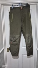  Trakker Carp Fishing Trousers size M  Waterproof Trousers Medium