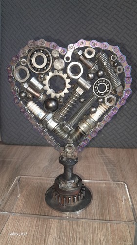Scrap metal art - art, nuts&bolts