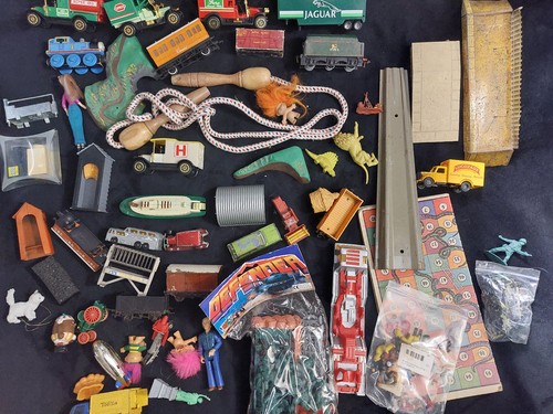 Large job lot - large, vintage