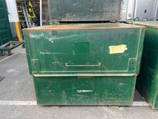 VERY LARGE SITE TOOL BOX  /