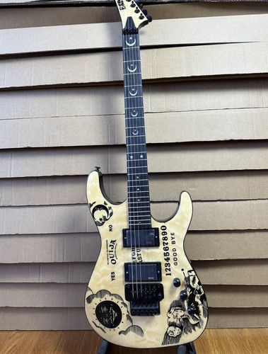Kirk hammett ouija - hammett,