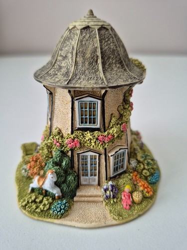 Lilliput lane helter skelter - -,
