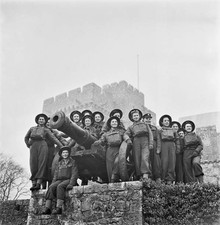 women recruits Auxiliary