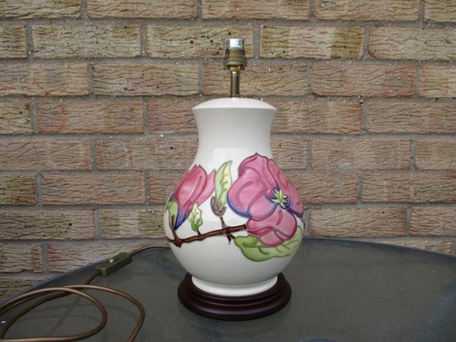 Moorcroft pink magnolia - .,