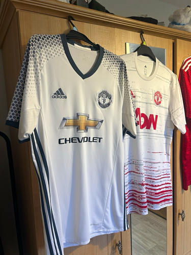 Manchester united shirts - 3,