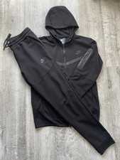 Nike Men's Dark /Black Tech