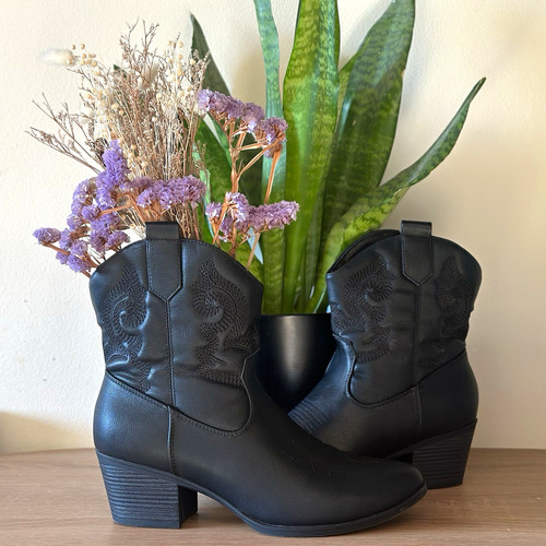 Women black western cowboy - women’s,