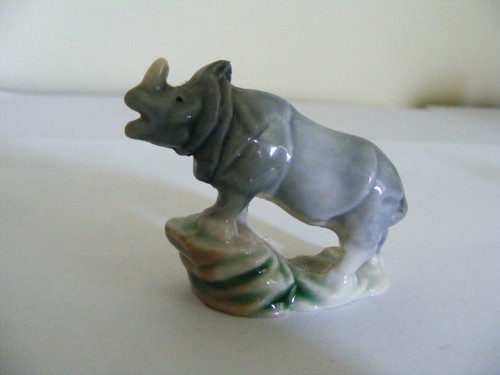 Wade rhinoceros whimsie - ,