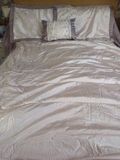 Bedspread Counterpain Embroidered Pink Lilac Double Bed kingfisher brand