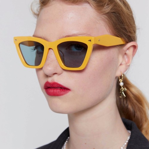 Karen walker spellbound - karen,
