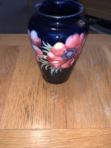 Vintage moorcroft anemone - moorcroft,