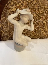 Lladro Figurine Sitting Girl
