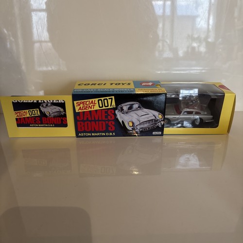 Corgi toys james bond 007 - toys,