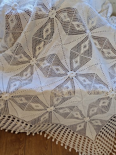 Stunning white hand crocheted - hand,