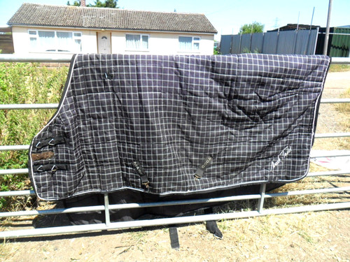 Mark todd stable rug 3 - mark, m/w
