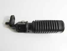 Footrest holder detent front