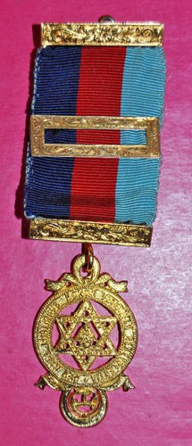 Royal arch chapter provincial - arch,