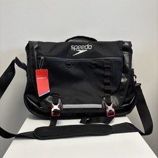 SPEEDO Hard Deck Messenger Bag (24L) in black BNWT