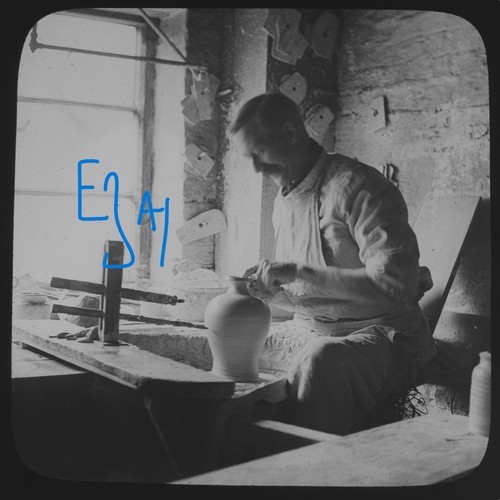 Photo pottery thrower the - photo, at