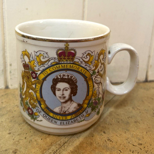 Queen elizabeth silver - queen, ii