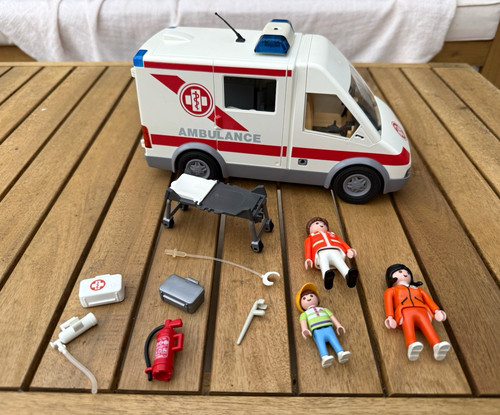Playmobil 4221 ambulance - playmobil,