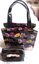 Ted Baker Tote Bag Black & Floral PVC Size 25x25x12cm Make up Bag  PVC 17x10x7cm