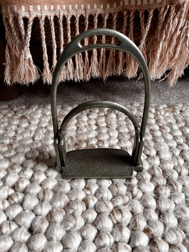 Antique english side saddle - english,