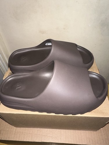 Adidas yeezy slide soot - adidas, size