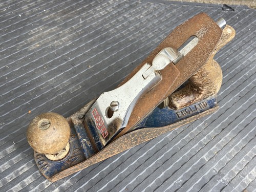 Vintage woden carpentry - woden, w4