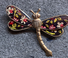 VINTAGE METAL DRAGONFLY ENAMEL FLORAL BROOCH