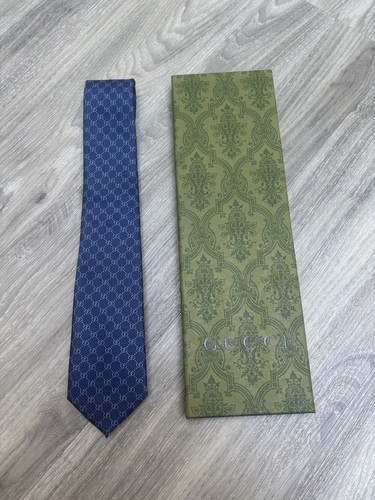 Gucci men navy monogram - gg,