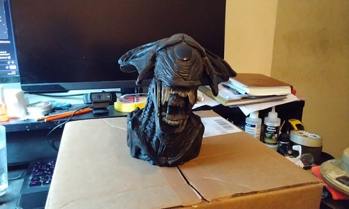 Aliens queen bust - aliens,