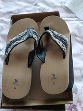 Tu Womens Flip Flops - Wedge -  Foam Sole - Size 6