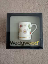 WEDGWOOD - WILD STRAWBERRY -