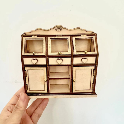 Scale dolls house - dolls,