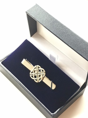 Personalised celtic knot - knot, hand