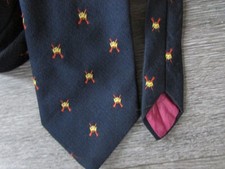 Crossed Rifles Gun Through a