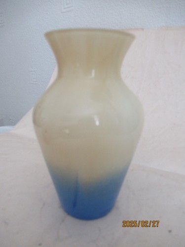 Lovely vintage 1990s caithness - lovely,