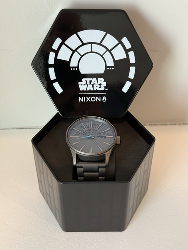 Nixon star wars collab - star,