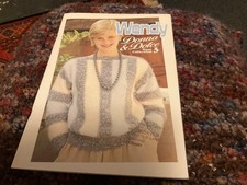 Wendy Donna & Dolce knitting