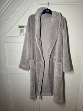 Excellent Condition: Light